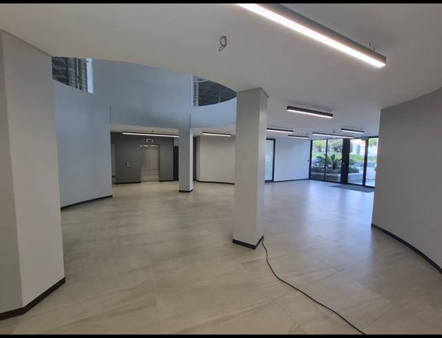 507M² OFFICE TO LET IN SANDTON CENTRAL